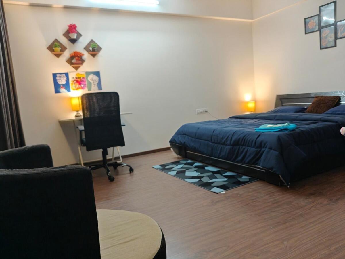 Kharadi 3bhk Eon View High Rise Apartment *